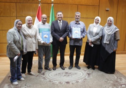 محافظ القليوبية يسلم أول عقود تقنين الأراضي