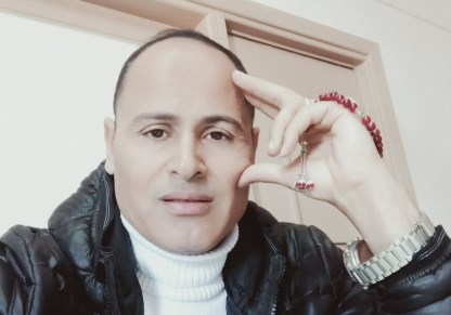 الكاتب الصحفي أشرف عبد اللطيف 