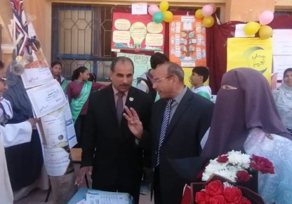 العمراوي بتفقد معرض الأنشطة 