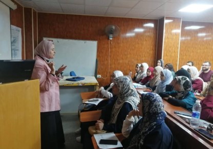 محاضرة بكلية طب بنها