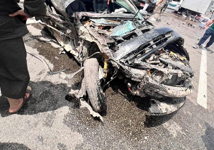حادث تصادم بطريق شبرا الحر 