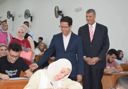 الجيزاوي يتفقد سير امتحانات تجارة العبور
