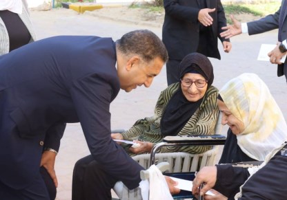 المحافظ يزور دار المسنات بالعبور