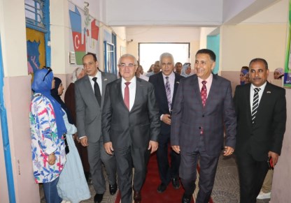  محافظ القليوبية وسفير أذربيجان في مدرسة الصداقة بالعبور.. حيث تتكلم الصداقة بلغتين