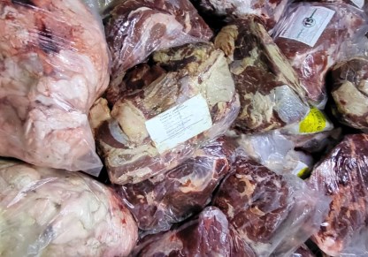  ضبط 10 أطنان لحوم فاسدة في ثلاجة غير مرخصة بشبرا الخيمة 