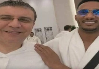 نجوم الفن والإعلام يؤدون مناسك الحج
