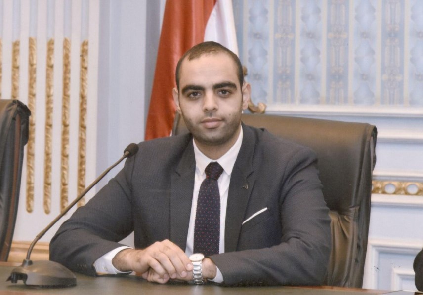 النائب حسن عمر حسنين