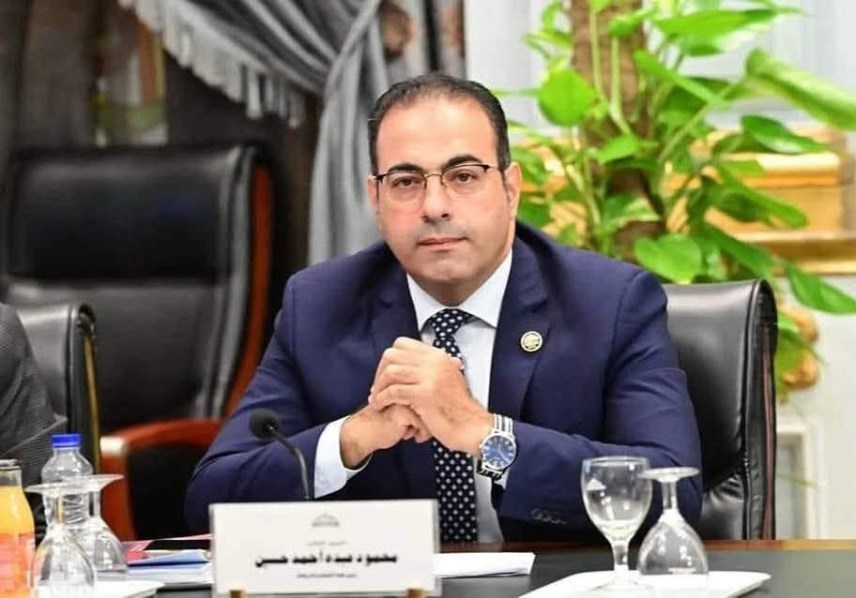 النائب محمود حسين 