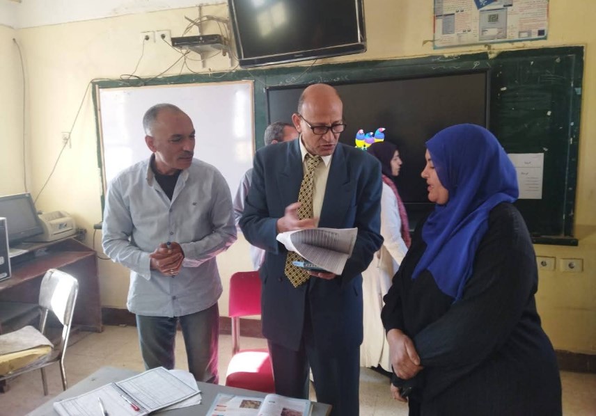خالد عطا في زيارة لمدرسة زاوية بلتان