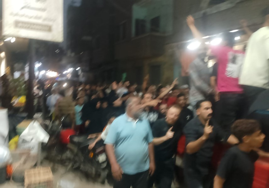 أهالي بنها في جنازة مهيبة لشهيد الشدية