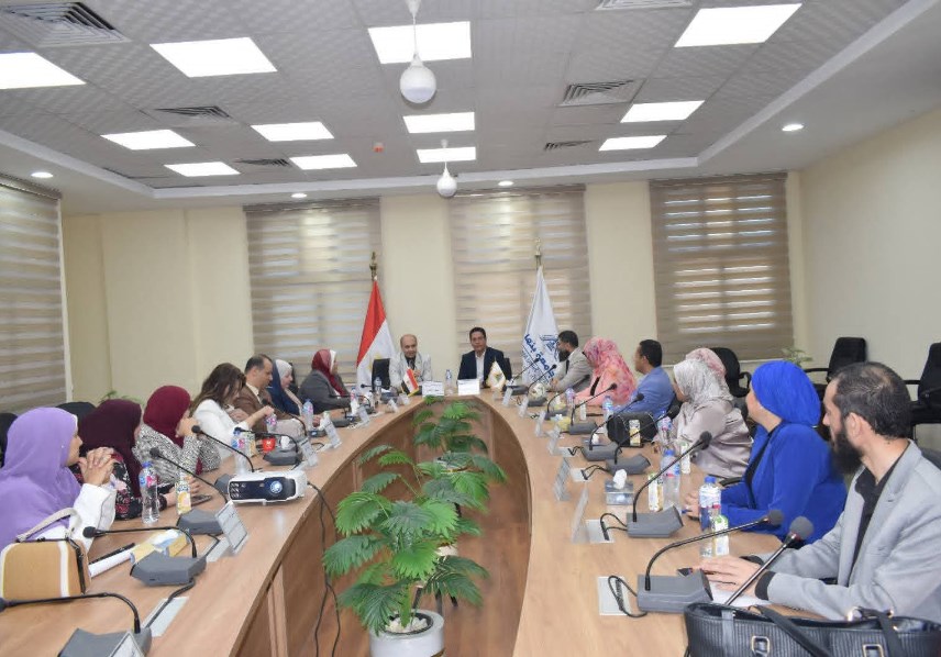 الجيزاوي على رأس اجتماع مجلس كلية العلاج الطبيعي 
