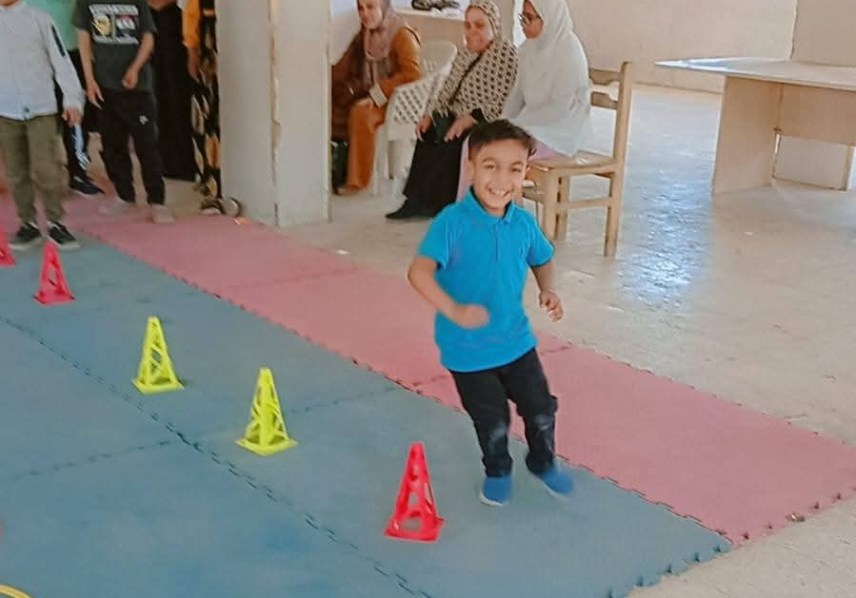 فرحة طفل بالتدريبات 