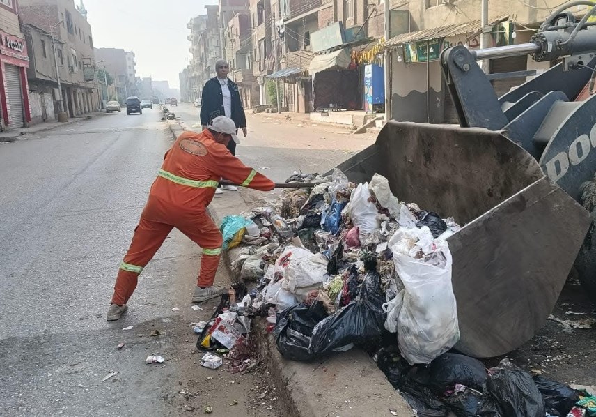 إزالة تجمعات القمامة خلال العيد بالقناطر 