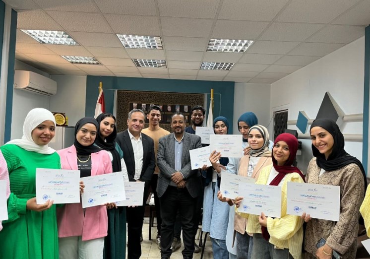 تكريم الطلاب المشاركين في أنشطة خدمة المجتمع