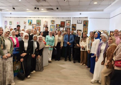 معرض نافذة على الابداع بكلية الفنون التطبيقية 