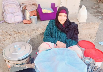        الحاجة زرقة أقدم بائعة كشري في القليوبية 