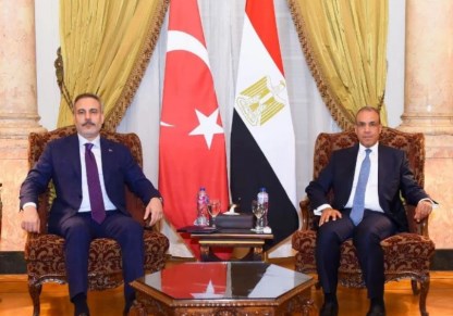 الدكتور بدر عبد العاطي وزير الخارجية و نظيره التركي هاكان فيدان
