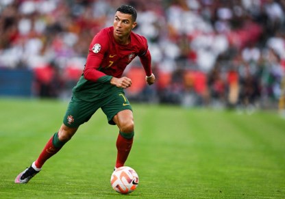 رونالدو يبحث عن أول انتصار للبرتغال