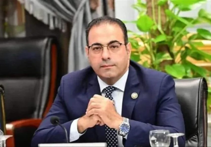 النائب محمود حسين 