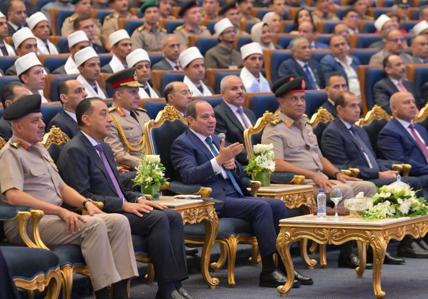 السيسي يشهد تخرج دفعة جديدة من أئمة الأوقاف