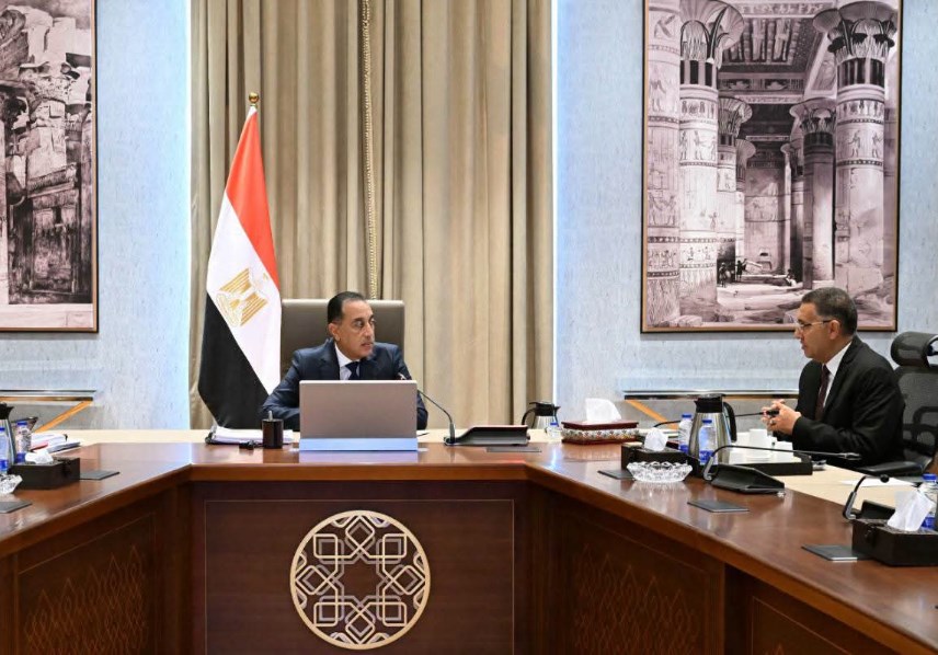 رئيس الوزراء ومحافظ القليوبية يتابعان المشروعات التنموية