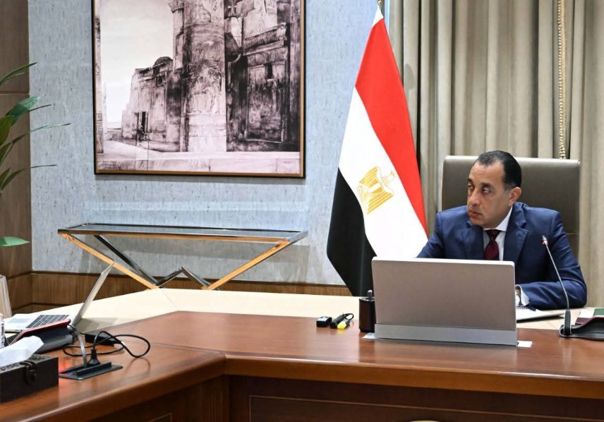 متابعة المشروعات الجاري تنفيذها