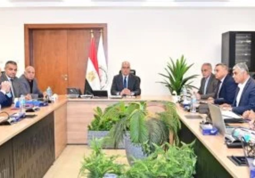 ‎وزير الرى: التنسيق مع أجهزة الزراعة والروابط لمتابعة تطهير المساقي الخاصة