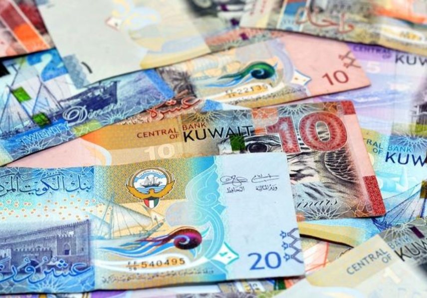 سعر الدينار الكويتي اليوم 