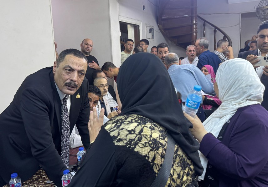 النائب أشرف أمين يلتقي أهالي شبرا الخيمة