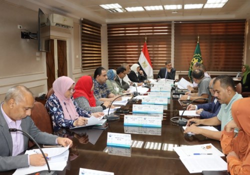 اجتماع لبحث متطلبات المستثمرين واعتماد القرارات