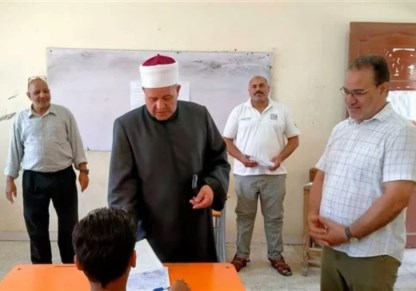 رئيس منطقة القليوبية الأزهرية يتابع امتحانات الدور الثاني ببنها