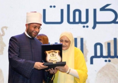 وزير الأوقاف والدكتورة آمال إسماعيل 