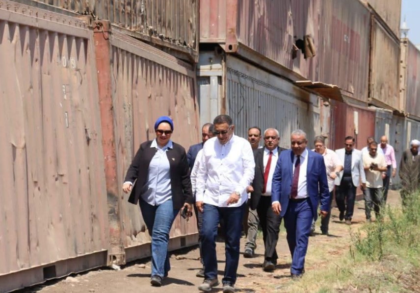محافظ القليوبية ورئيس هيئة الأنفاق يتفقدان مسار مترو قليوب 