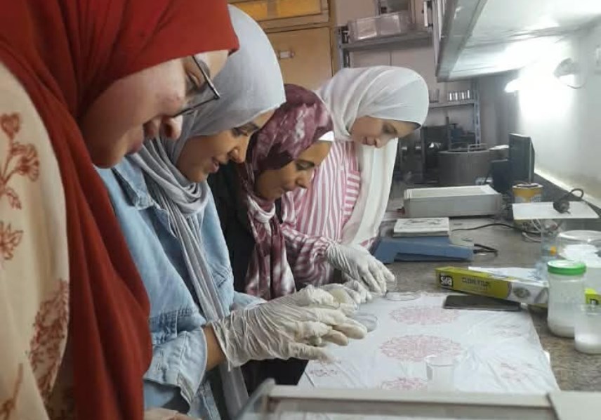 جانب من عمل المشروعات 