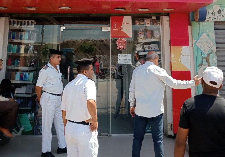 حملات لتطبيق القانون وغلق الأماكن لغير مرخصة 