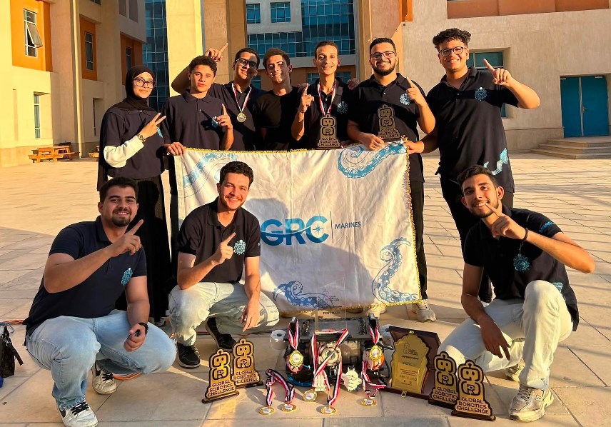 طلاب جامعة بنها الأهلية الحاصلين على المركز الأول 