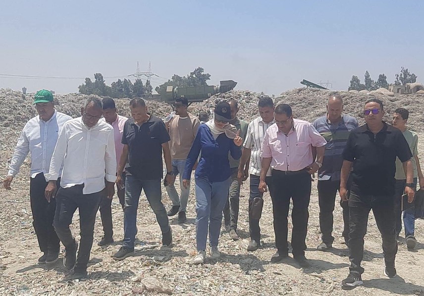نائب المحافظ تتفقد اماكن جمع القمامة  بالخانكة 
