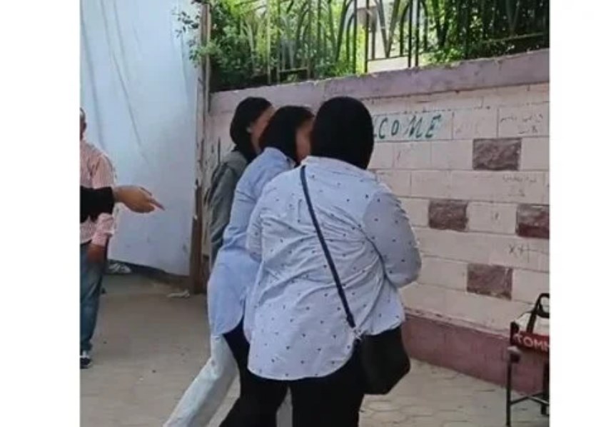 ضبط طالبة بسماعة إلكترونية داخل لجنة الثانوية العامة في بنها